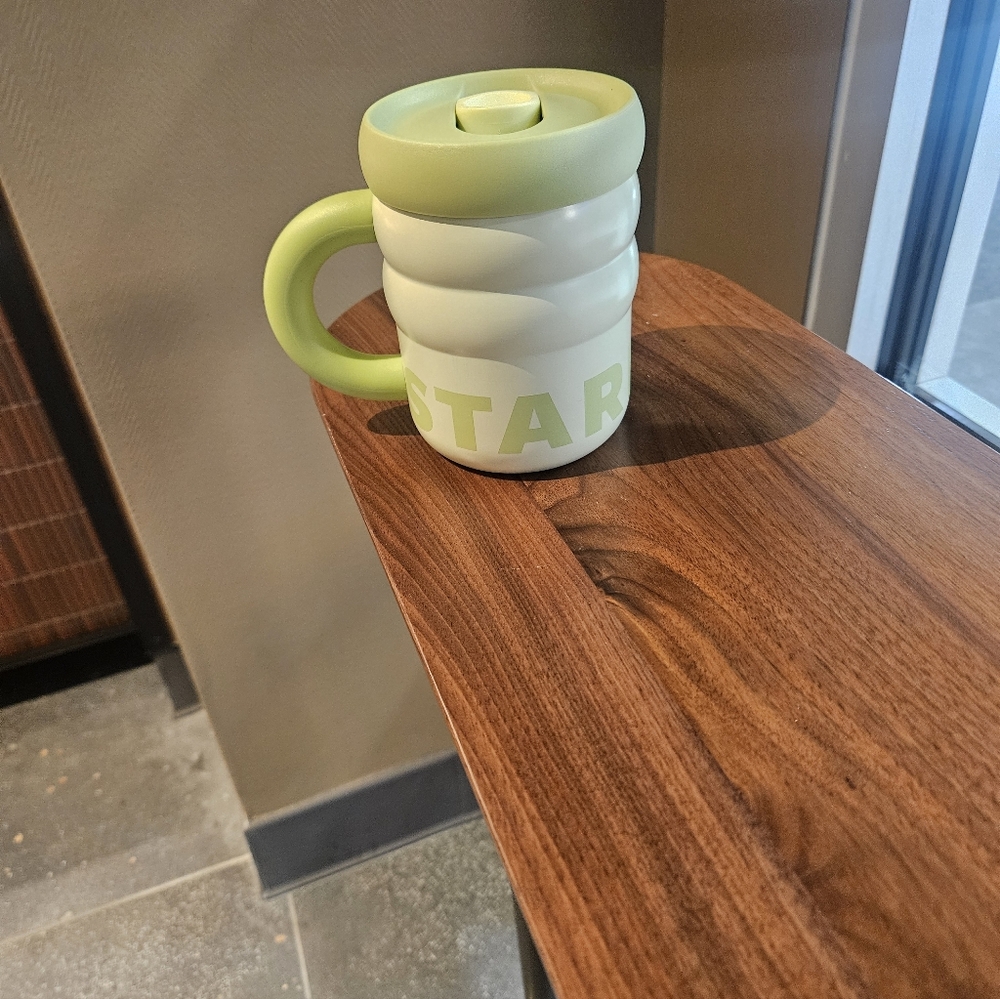 NWT 2026 Starbucks Rippled Matcha Mug